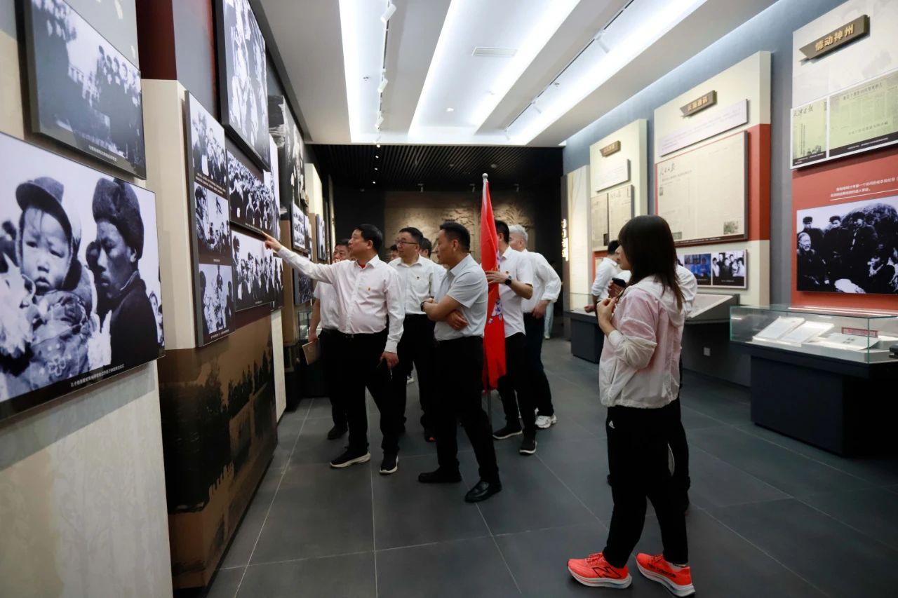 砥礪初心使命，汲取奮進力量丨花花牛乳業(yè)集團黨委組織開展學(xué)習(xí)“焦裕祿精神”主題黨日活動