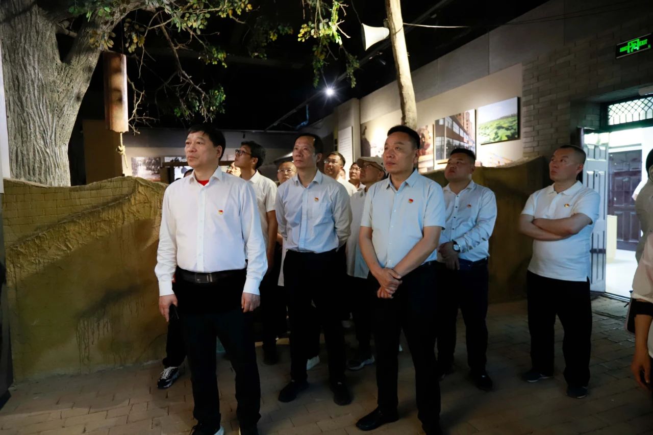 砥礪初心使命，汲取奮進力量丨花花牛乳業(yè)集團黨委組織開展學(xué)習(xí)“焦裕祿精神”主題黨日活動