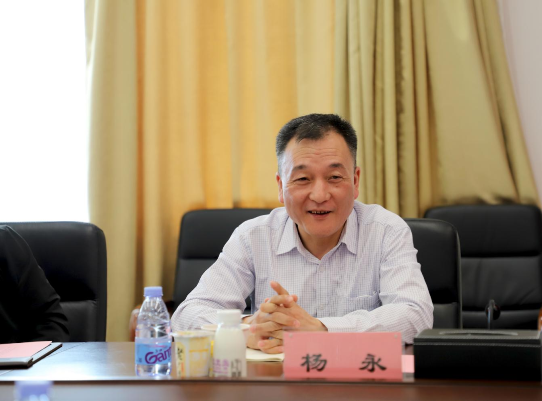 交流促提升 互動謀發(fā)展｜花花牛乳業(yè)集團(tuán)總裁楊永帶隊(duì)分別赴廣東燕塘乳業(yè)及越秀風(fēng)行乳業(yè)參觀交流