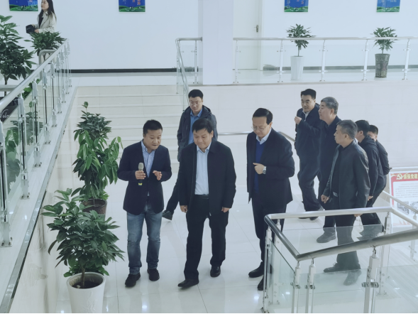駐馬店市委書記鮑常勇一行蒞臨花花牛平輿瑞亞和新蔡瑞亞調(diào)研 駐馬店市委書記鮑常勇一行蒞臨花花牛平輿瑞亞和新蔡瑞亞調(diào)研