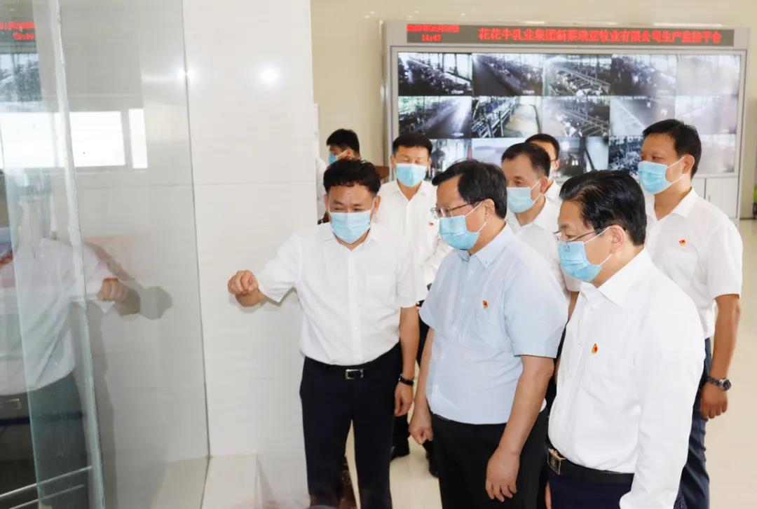 快訊 | 河南省委常委、省紀委書記、省監(jiān)委主任任正曉蒞臨花花牛乳業(yè)集團新蔡瑞亞牧場調(diào)研