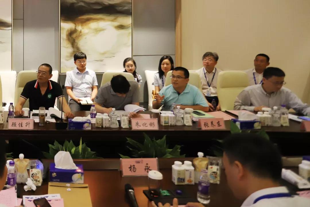 河南首家！花花牛乳業(yè)集團(tuán)通過(guò)優(yōu)質(zhì)乳工程驗(yàn)收