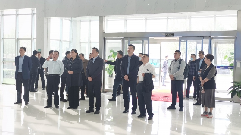 花花牛丨沈陽市人大常委會副主任曹鵬一行蒞臨花花?？疾熳? />
			</div>
		<div   id=