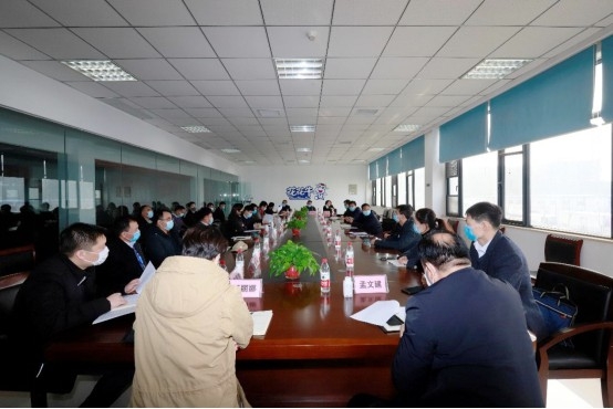 省委統(tǒng)戰(zhàn)部副部長(zhǎng)張紅林一行蒞臨花花牛乳業(yè)集團(tuán) 調(diào)研復(fù)工復(fù)產(chǎn)暨二七區(qū)民營(yíng)經(jīng)濟(jì)發(fā)展工作座談會(huì)